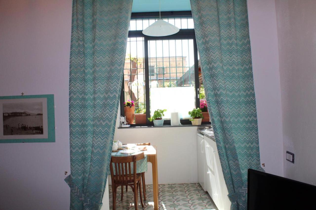 Ferienwohnung Dimora Via Col Vento Neapel Exterior foto